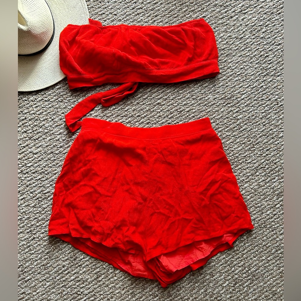 Superdown Gia short set in red